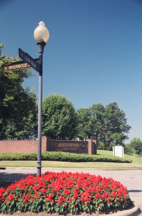 Riverwood Golf Club Entrance