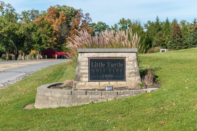 Golf Club Entrance
